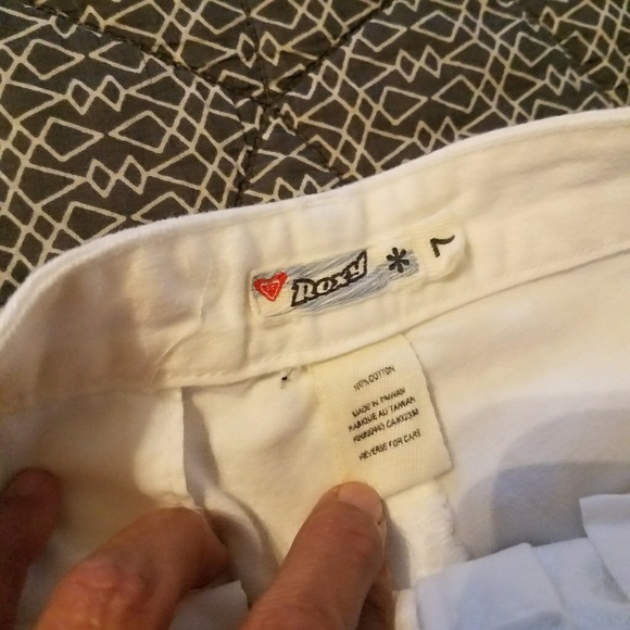 Roxy - White shorts - Picture 4 of 4